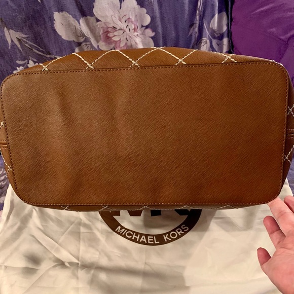 Michael Kors large tote - Picture 3 of 7